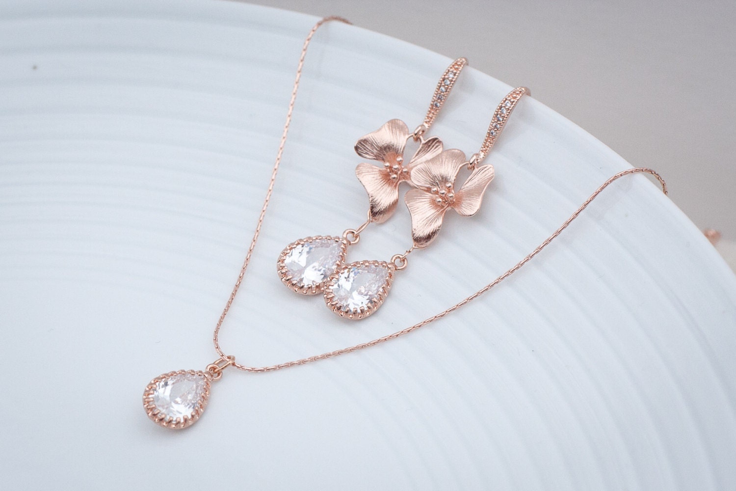 Rose gold pearl jewelry set blush pearl bridal jewelry rose