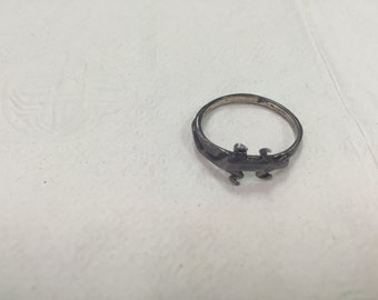 Vintage Silver Salamander Ring -size 8 - E074