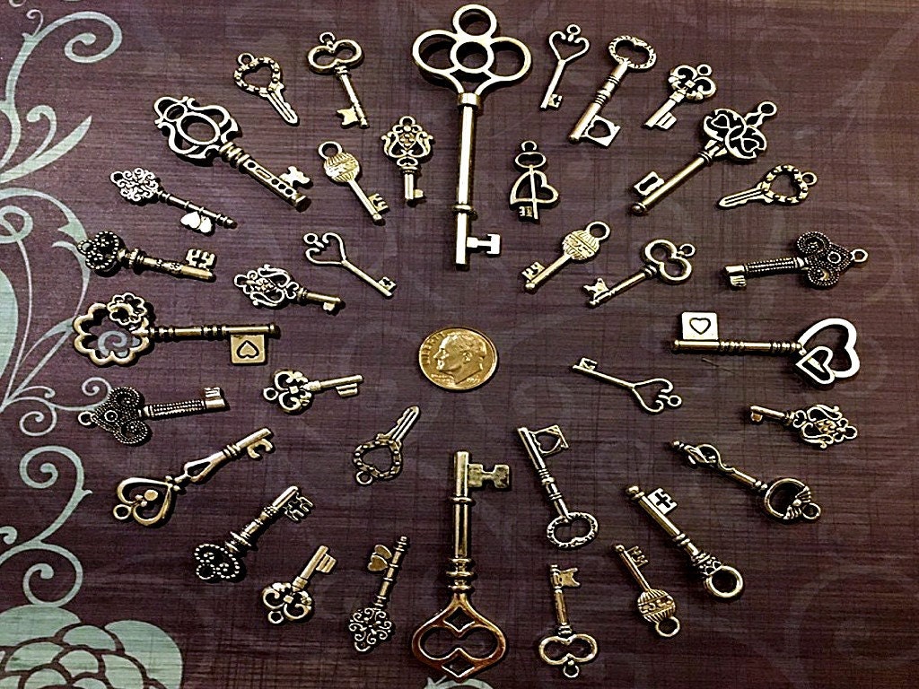 41 Steampunk Skeleton Keys Silver Charms Jewelry Bulk Wedding