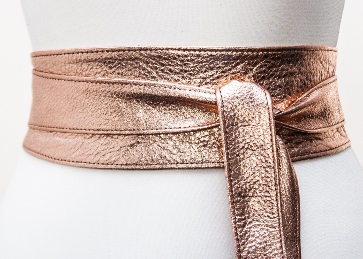 rose gold leather dye