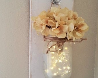 Lighted Mason Jar Sconce, Mason Jar Wall Decor, Mason Jars with Lights, Farmhouse Chic Wall Decor, Farmhouse Decor, Country Chic Wall Decor,