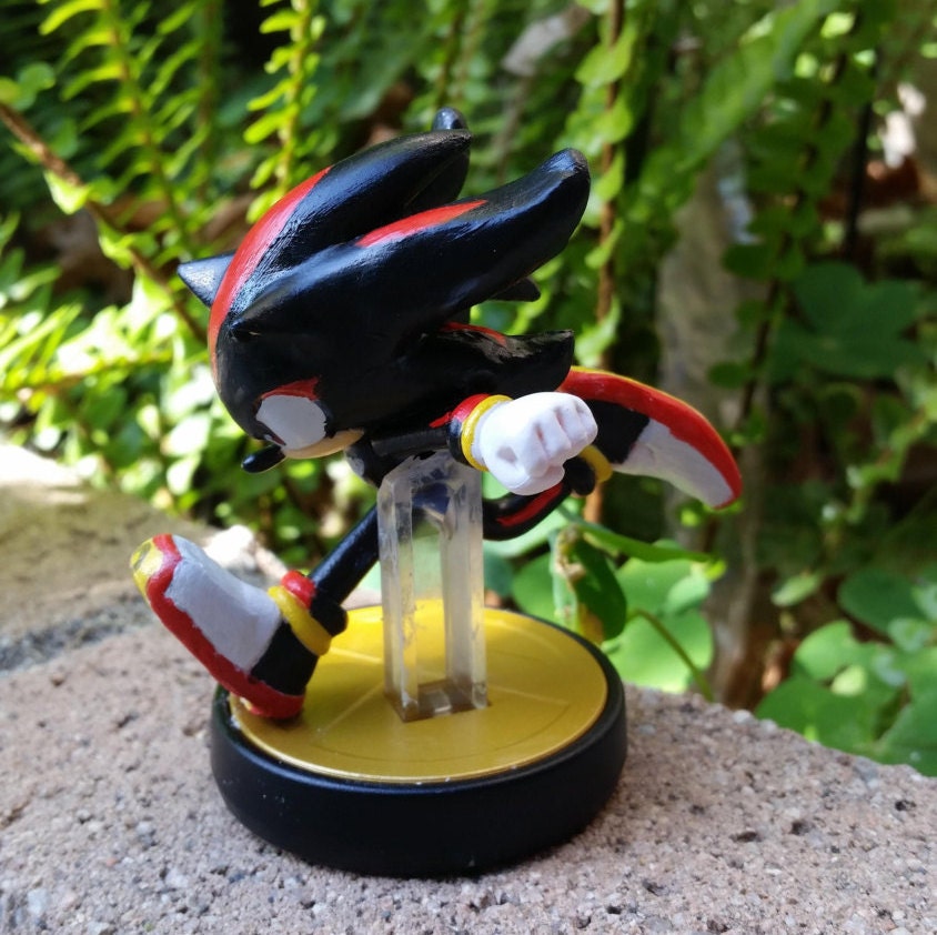 Amiibo Custom Shadow or Silver Sonic Sonic the Hedgehog