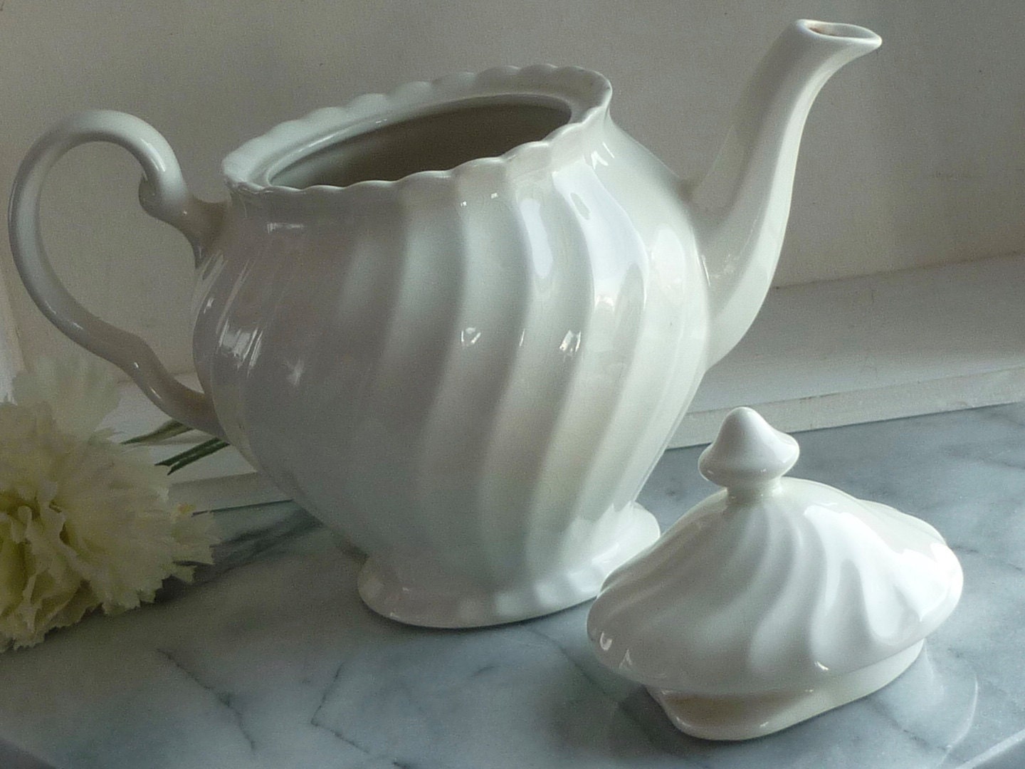 Johnson Brothers Teapot Regency Snowhite English Ironstone