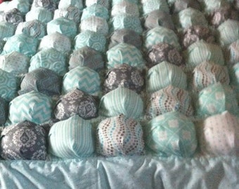 Blue white and grey handmade puffy bubble quilt