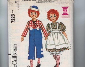 1960s Vintage Sewing Pattern McCalls 7223 Boys Girls Childs Raggedy Ann Andy Doll Costume Wig Size Smalls 2 4 Chest 21 22 60s 1964 UNCUT