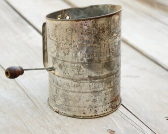 Vintage 40s-50s Measuring Flour Sifter/Farmhouse Kitchen/ Retro/ Mid Century/ Kitchen Decor