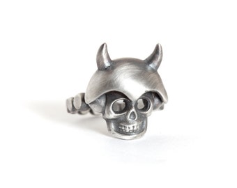 Rustic skull Horns ring,silver ring,skull & Horns ring, skull silver jewelry,men's skull ring,men's gift's,men's ring,steampunk skull ring
