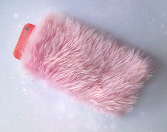 Fur Phone Case, Kawaii iPhone Case, Pink Fur iPhone 5 Case, Furry iPhone Case, Furry Phone Case Pouch, Fluffy iPhone 5s Case, Pink Faux Fur