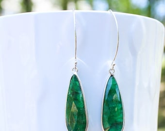 Emerald Bridal Earrings- Natural Emerald Earrings- Emerald Earrings for Women- Dainty Emerald- Simple Bridesmaid Earrings - May Birthstone