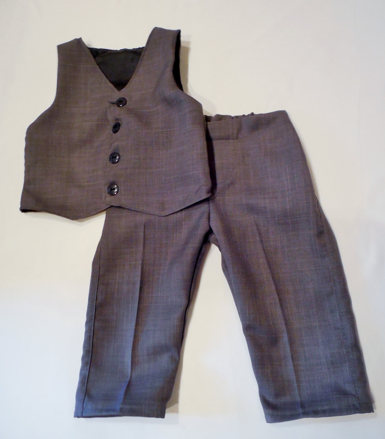 Gray Toddler suit with black lining. Boys suit in sizes 6-9