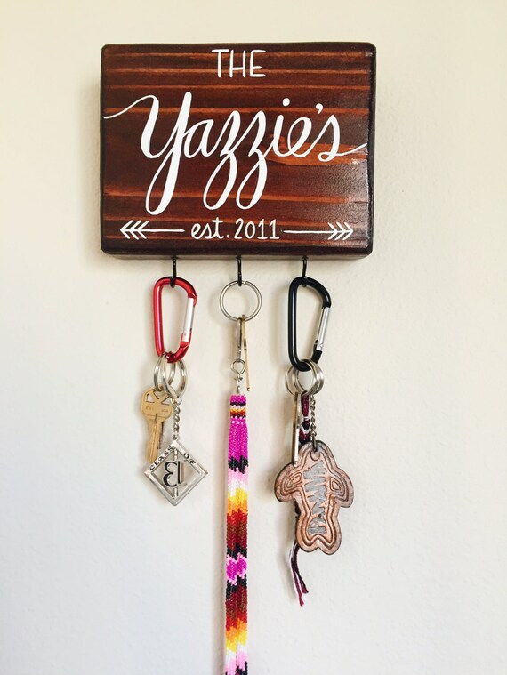 Handmade Wooden Key Holder Custom Family Name by BetweenMtnAndSea