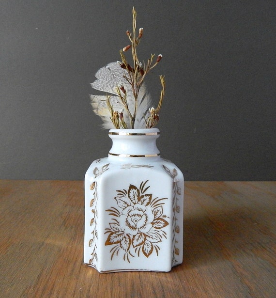Small White Gold Vase Vintage Porcelain Vase by prayerfeather