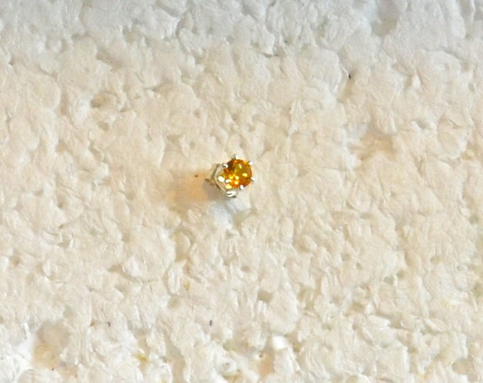 Man's Citrine Stud, 4mm Round, Natural, Set in Sterling Silver E910M