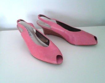 SALE /// Vintage 1990's Bubblegum Pink Leather Open Toe Slingback Wedges Sz 10 Minimalist