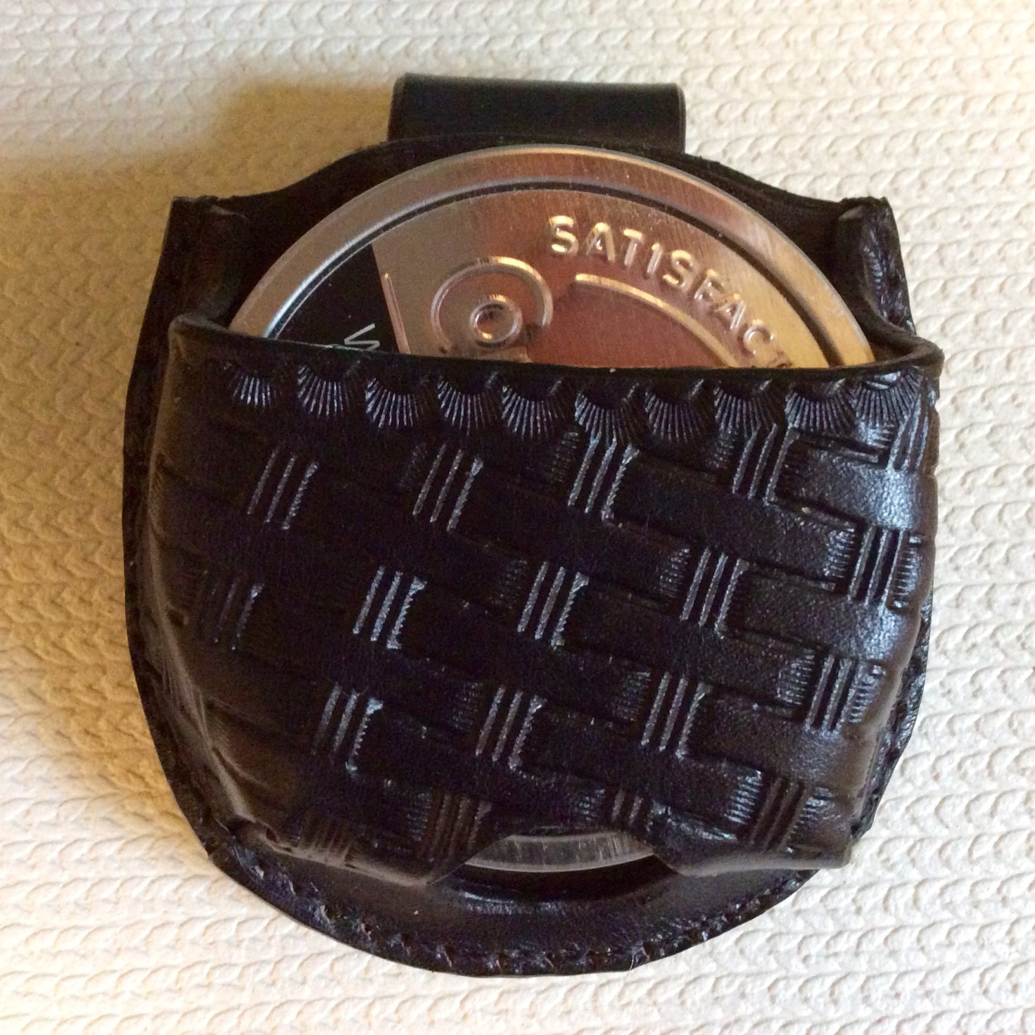 Snuff can holder leather snuff can holder basket weave