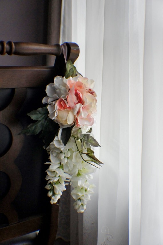 Wedding Aisle Flower Hanger wedding aisle hanger wedding flowers wedding arrangement Wedding Aisle Flower Hanger wedding aisle hanger wedding flowers wedding arrangement
