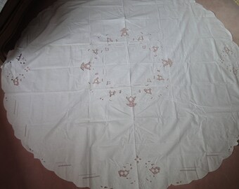 WHITE ROUND TABLE cloth