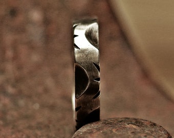 silver ring, vintage ring, menly ring, pattern ring, vine pattern, mens ring, rustic ring
