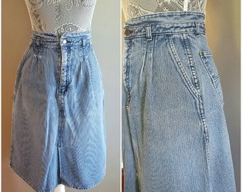 80s womens vintage denim skirt. 1980s vintage blue jean skirt. Vintage high waist skirt. Retro womens denim skirt. Size 13/14 jean skirt.