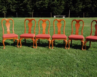 Quality Six Matching Queen Anne Style Dining Chairs