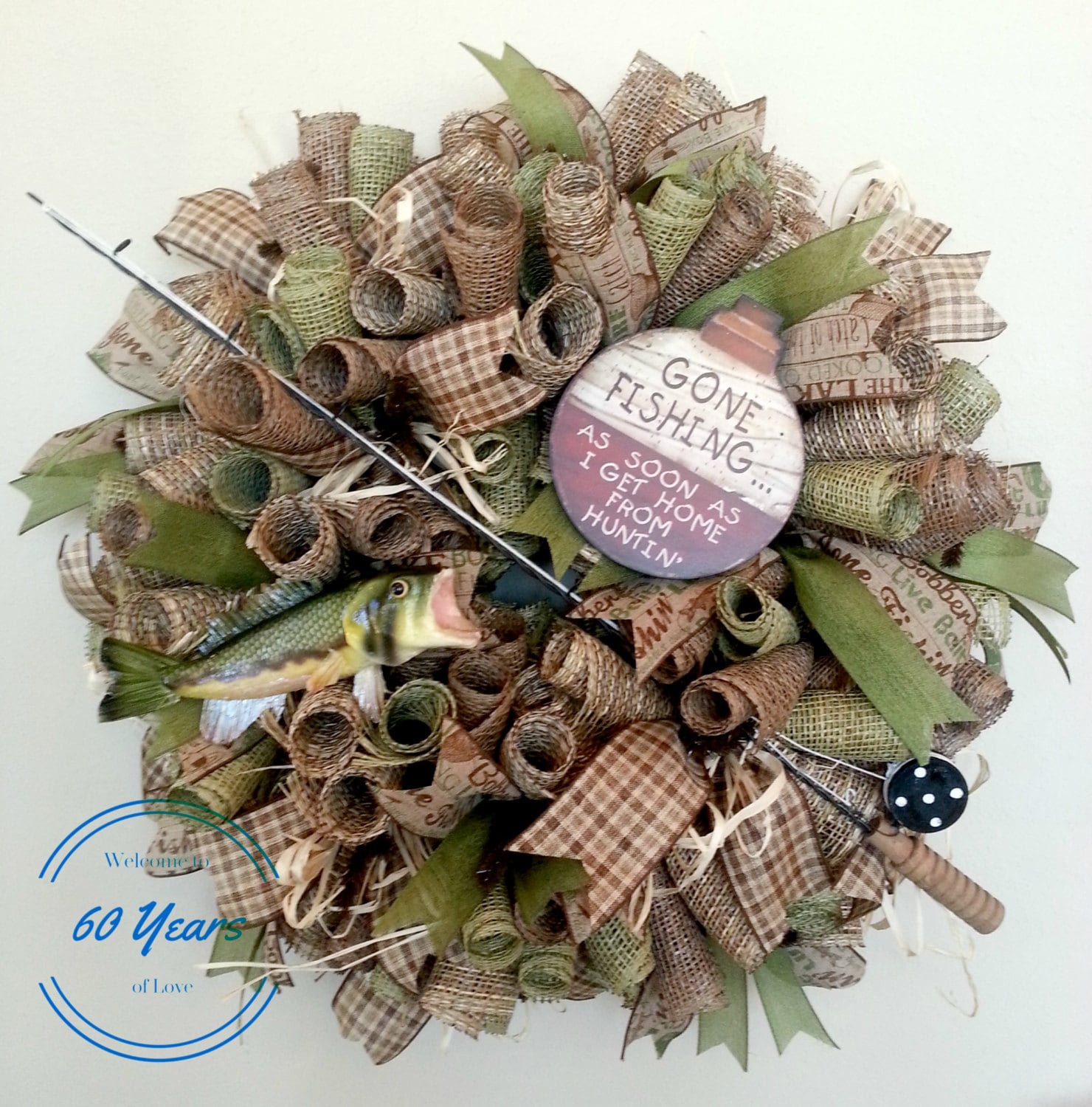 Deco Mesh Fishing Wreath with Fish and Fishing Pole Fishing