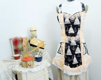 Apron Sale/Wedding Apron/Lace Apron/Full Apron/Pretty Apron/Lots Of Lace/Handmade Apron/Kitchen Apron/Gifts For Her/Eyelet Lace Apron/USA