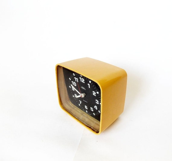 Vintage 1980s Alarm clock PRIM czechoslovakia bakelite retro