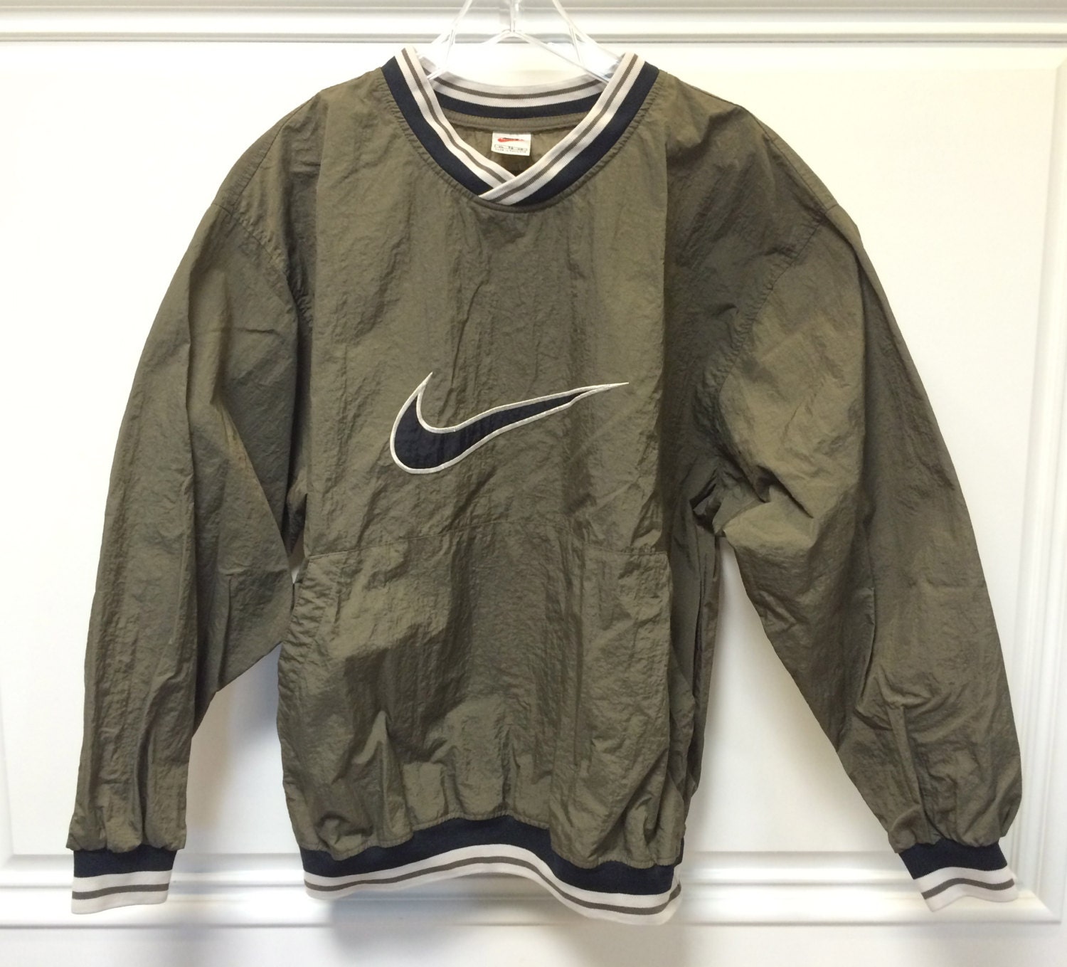 nike v neck pullover