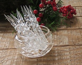 Vintage Acrylic Crystal Icycles Set of 10, Tree Trimming, Replacement Prisms, Plastic Prisms, Tree Decor, Restoration Lighting