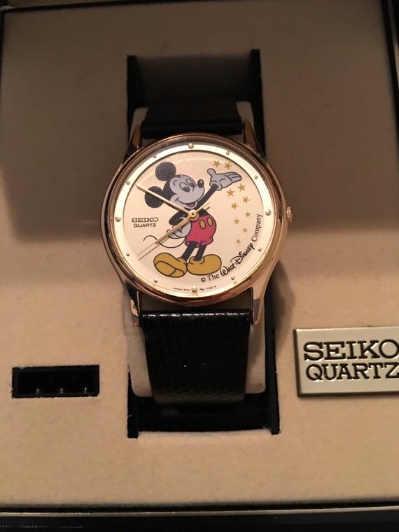 Items similar to Vintage 1980's Seiko Mickey Mouse Watch on Etsy