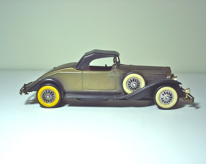 AM Transistor Radio Vintage Toy Car 1931 Green Rolls Royce