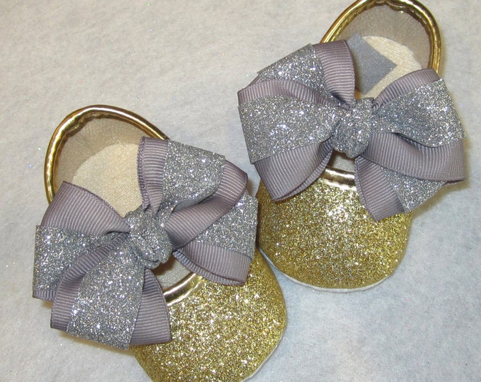 Gold Baby Shoes, Silver shoes, First Birthday Shoes, Glitter shoes, Crib shoes, Infant Shoes, Flower Girl Shoes, Pageant Shoes, Wedding Shoe
