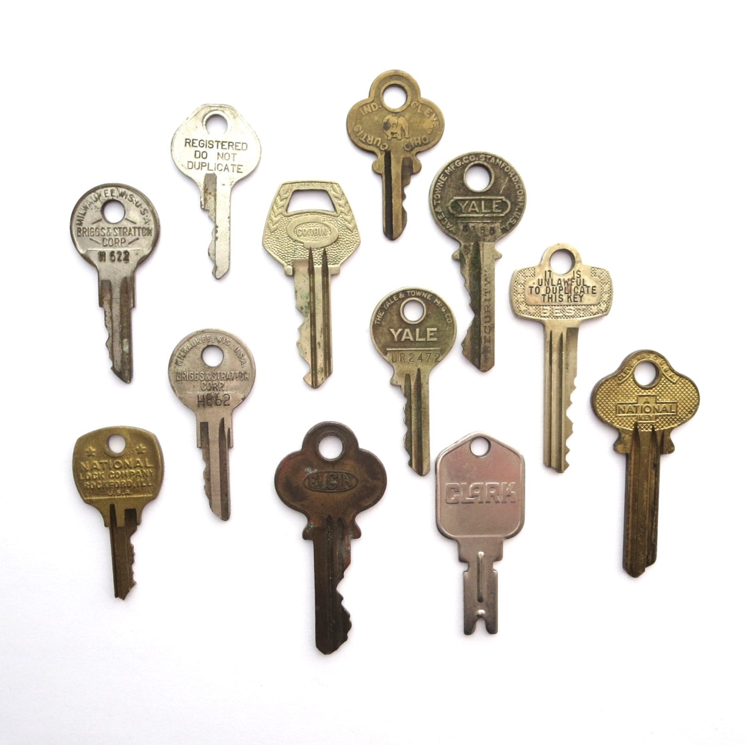 12 vintage keys Old keys Antique keys Rustic by anythinggoeshere