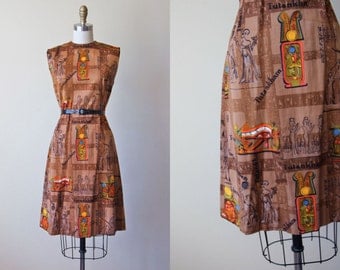 60s Dress - Vintage 1960s Dress - Novelty Print King Tut Egyptian Cotton Princess Seam Sheath S M - Tutankha Dress
