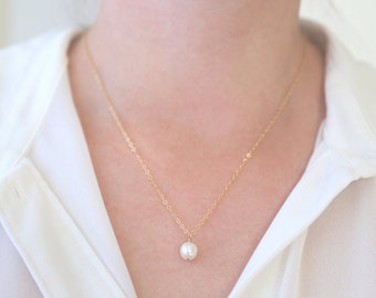 Tiny White or Pink Pearl Necklace // Sterling Silver / Rose Gold / 14K Gold Filled // Delicate dainty everyday wear jewelry