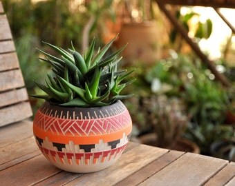 Made to order Ceramic planter pottery Succulent planter Carved sgraffito Vase Pot Home deco Geo Aztec Geometric vase bohemian decor indoor