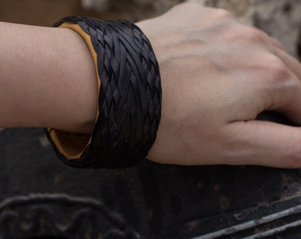 Leather Bangle Bracelet - Braided leather jewelry - Turks Head Knot Leather Bracelet