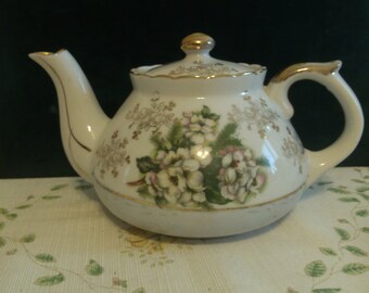 Apnart 5th Ave. Hand Painted Gold and White Teapot