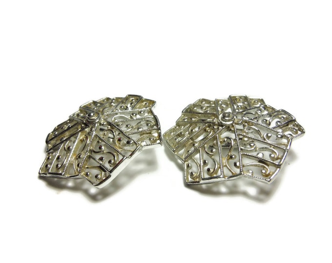 FREE SHIPPING Sarah Coventry clip earrings, 1961 Lady of Spain collection, lacy filigree open work, silver tone snowflake pinwheel statement