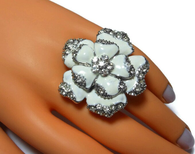 FREE SHIPPING Large flower cocktail ring, white enamel petals clear rhinestones center and the silver tipped edging, size 5 floral ring