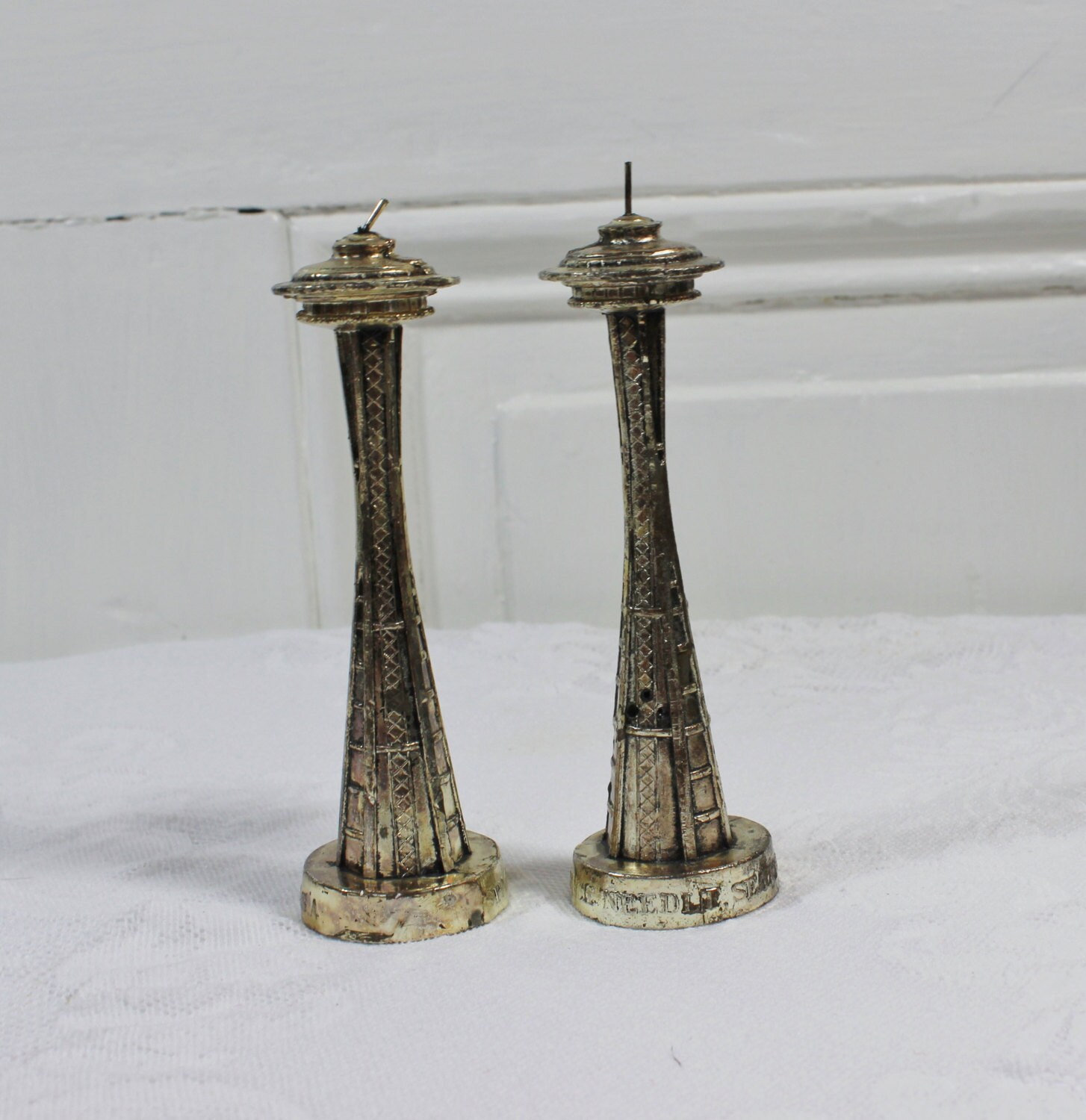 Space Needle Salt and Pepper Shakers Vintage/ Antique metal shakers