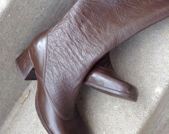 Vintage 80s brown women's rain boots with heel size 7.5 free domestic shipping