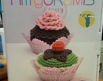 DMC AMIGURUMIS Crochet Cupcakes Kit CR026K - New
