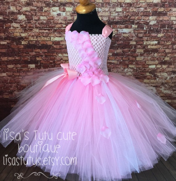 Pink petal dress. Pink Petal flower girl dress. Pink by LisasTutus