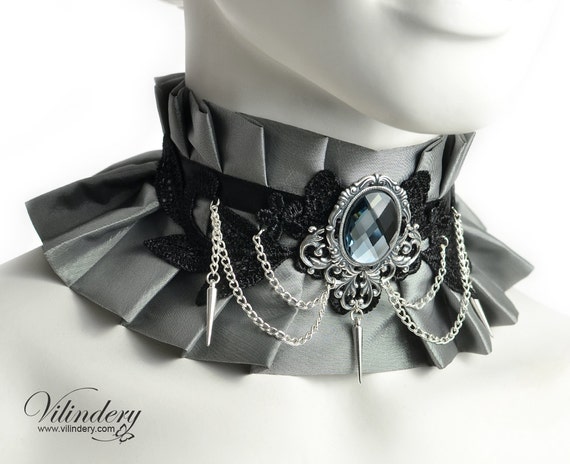 Ice queen choker with blueish gray glass crystal and spikes - Silver gray fabric collar, Victorian fantasy jewelry, Cute Wedding neck corset by Vilindery steampunk buy now online