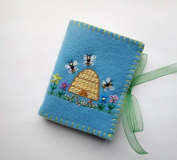 Wool Felt Needle Book Sewing Needle Case by PatriciaWelchDesigns