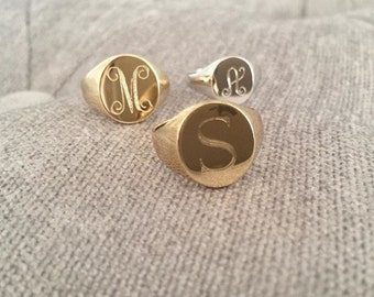 Gold engraved signet ring