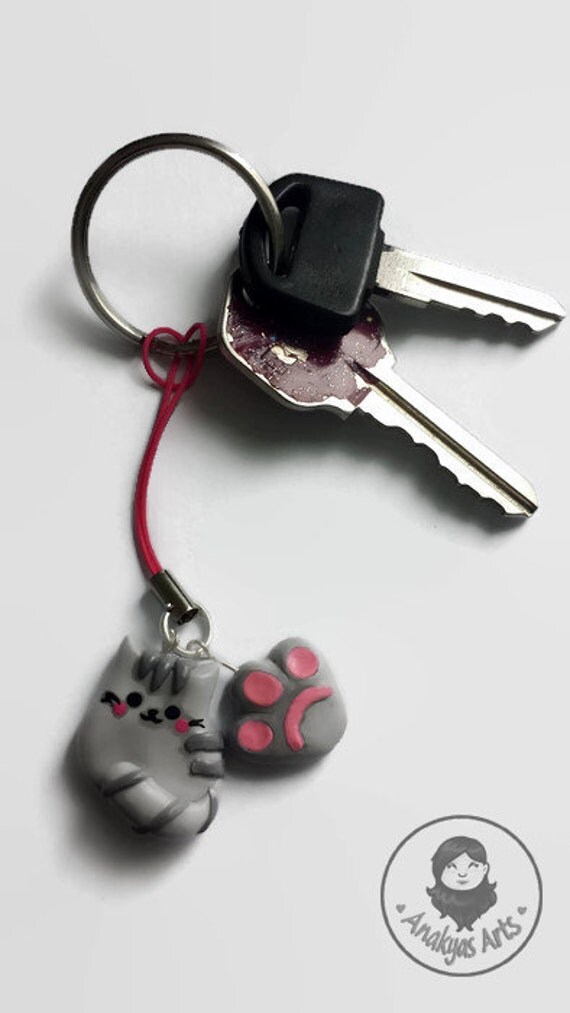 pusheen the cat keychain