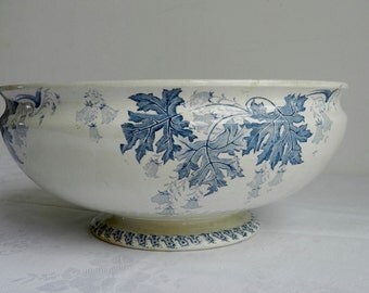 Lunéville K&G Murat Saladier ancien au décor fleuri bleu