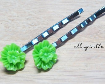 Green Flower Bobby Pins - Green Mum Bobby Pins